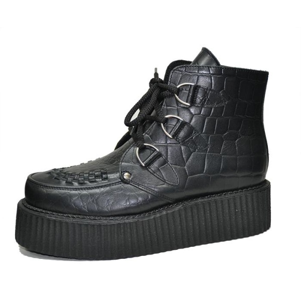 Double creeper sole boot. Croco black leather. Interlaced apron. 3D's with laces