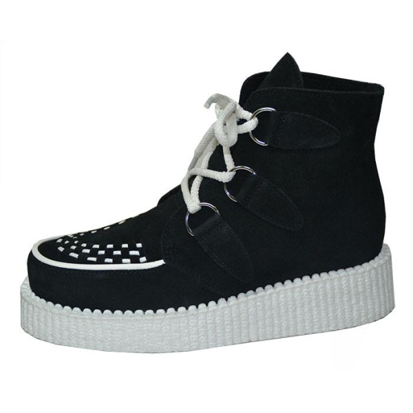 Creeper boots. Black suede leather. 3 eyelets. White interlaced, sole and laces.